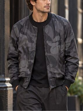 Reversible Grey Camo & Black Bomber Jacket - Unisex - Men’s L (estimate)